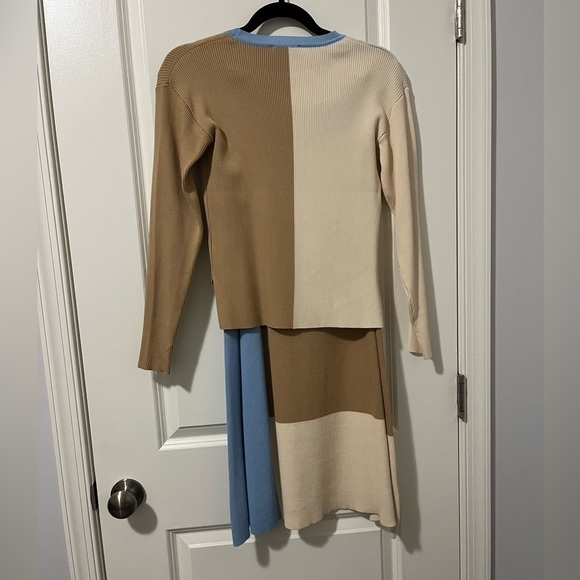 SWEATER and Skirt Set Size XS - Picture 2 of 16